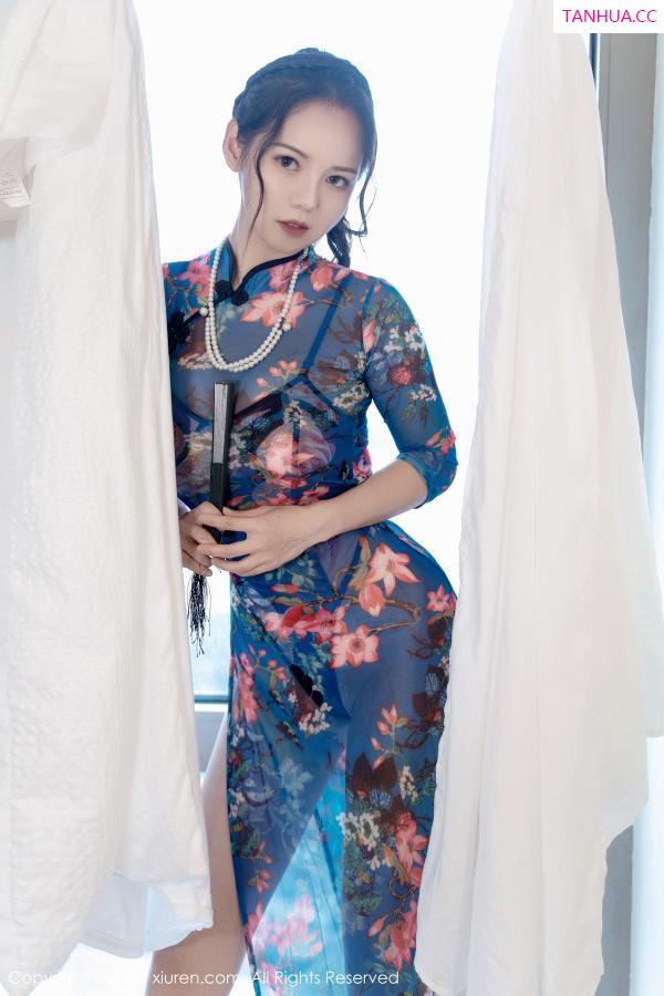   [XiuRen]高清写真图 2022.11.08 No.5819 大美妞儿 旗袍丝袜第13张图片